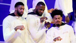 lakers rings