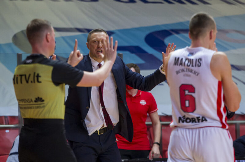 Rytas šventė pergalė. Juventus protestuoja