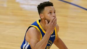 S. Curry tapo rezultatyviausiu visų laikų „kariu"