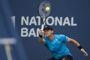 R.Berankis pergalingai pradėjo Daviso taurės startą