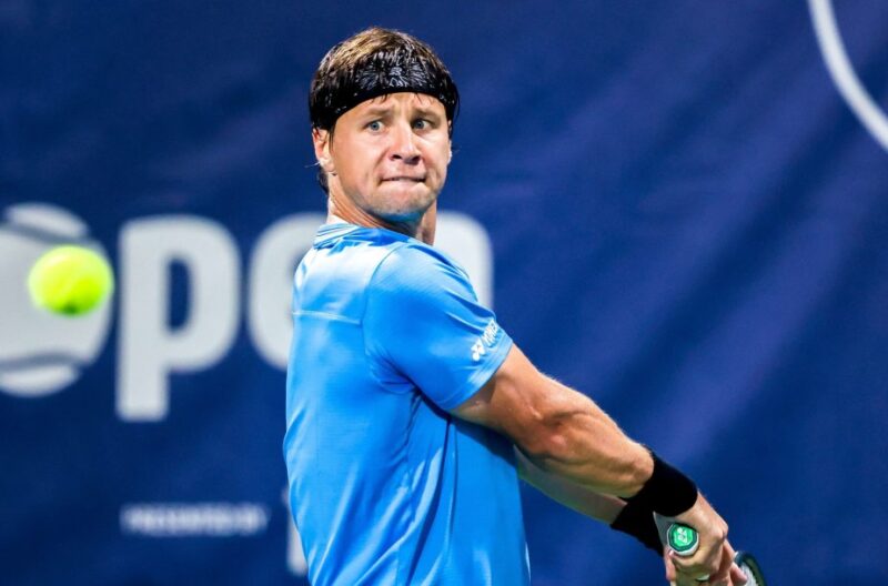 R.Berankis su A.Sitaku pergalingai pradėjo ATP 250 turnyrą