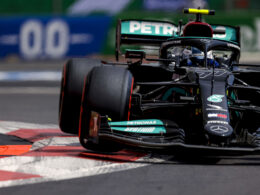 „Mercedes" bolidas trasoje