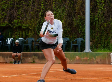 Andrė Lukošiūtė kartu su Naujosios Zelandijos tenisininke Elyse Tse